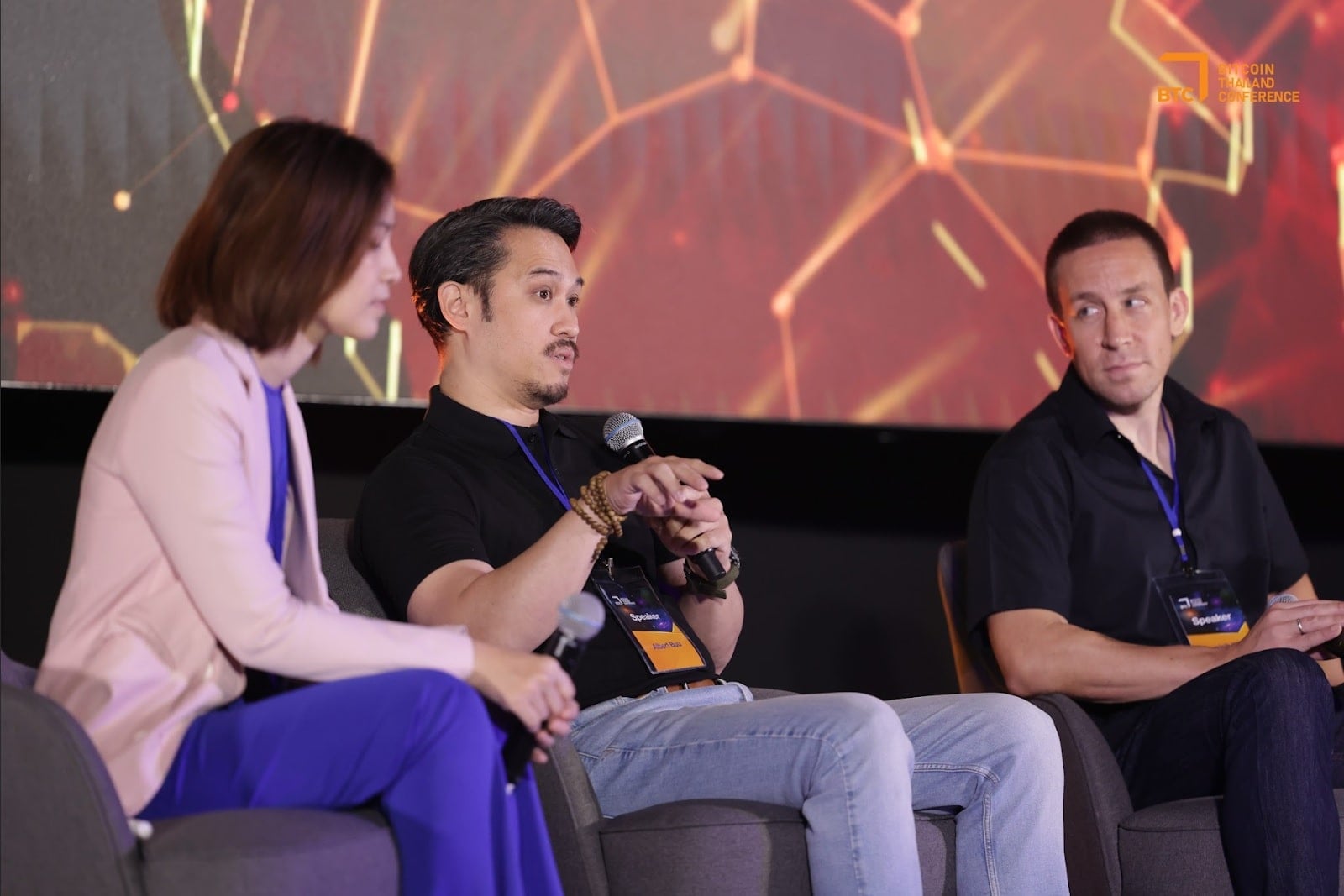Albert Buu of Neutronpay speaking at BTC Thailand Conference