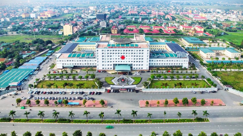 Nghệ An General Friendship Hospital in Vinh — formerly the Vietnam–Poland Friendship Hospital, whose construction was initiated with Polish assistance in the 1960s and later completed with continued Polish support 