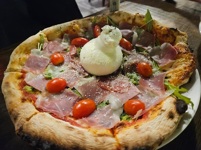 Italiani’s knows how to make a proper pizza - more than a decade of uninterrupted operations in Saigon’s highly competitive F&B scene remains a rarity