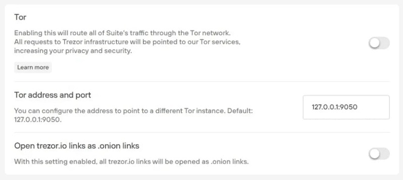Tor bị tắt theo mặc định, chuyển đổi tùy chọn trong cài đặt Trezor Suite của bạn.