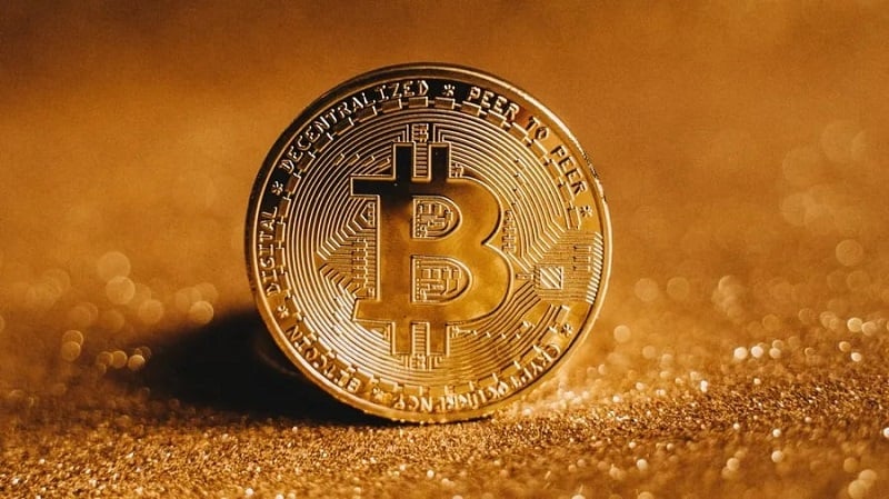 Bitcoin khởi đầu với giá trị cực thấp