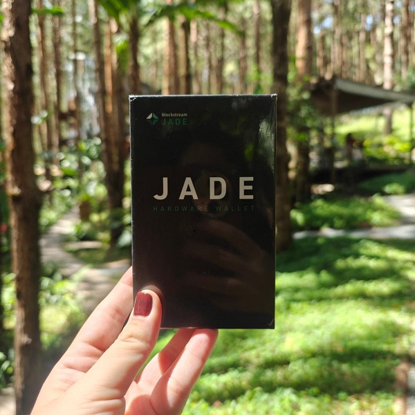 Jade wallet