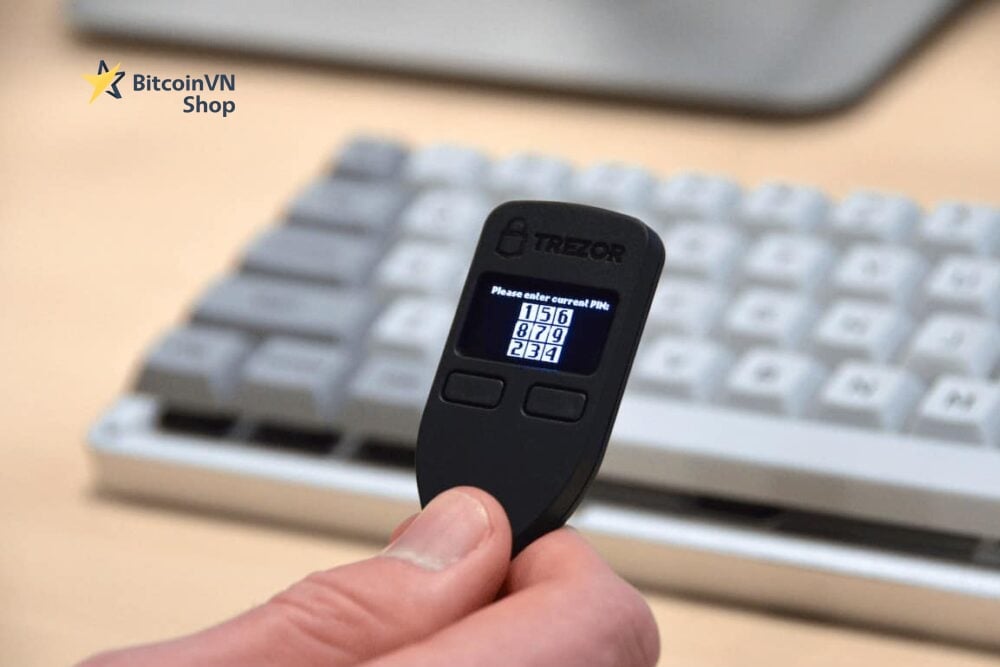 Hướng dẫn thiết lập và sử dụng ví cứng Trezor One