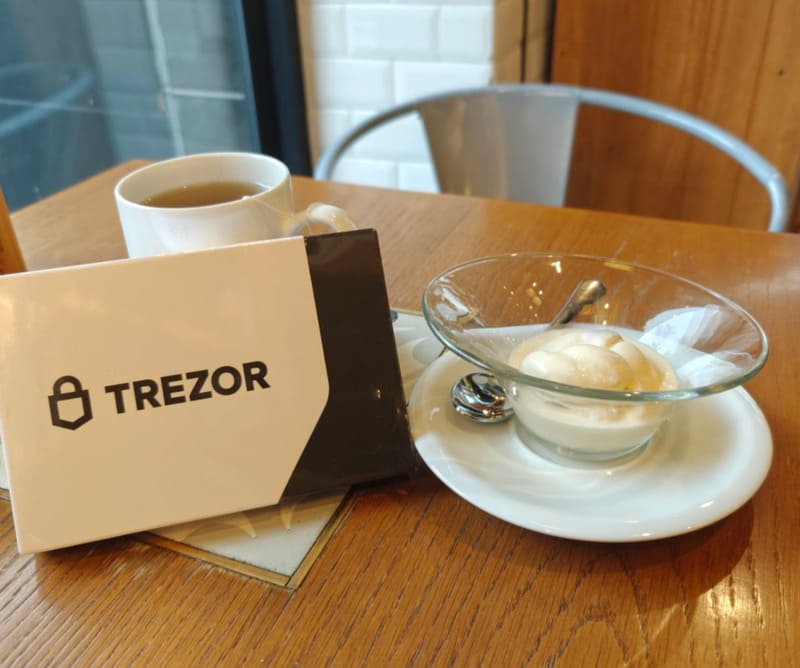 Hiện các dòng ví cứng Trezor chính hãng đã được phân phối tại BitcoinVN Shop