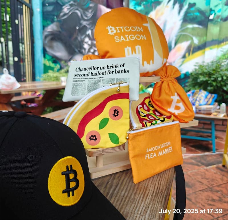 Japanese Bitcoin crafts by Minami at BitcoinVN Shop