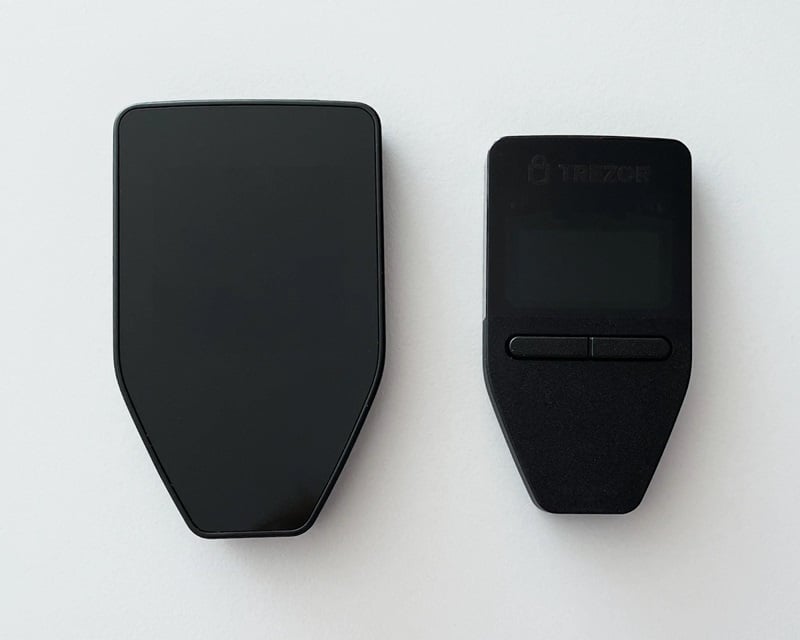 Trezor Safe 5 versus Trezor Safe 3 size comparison