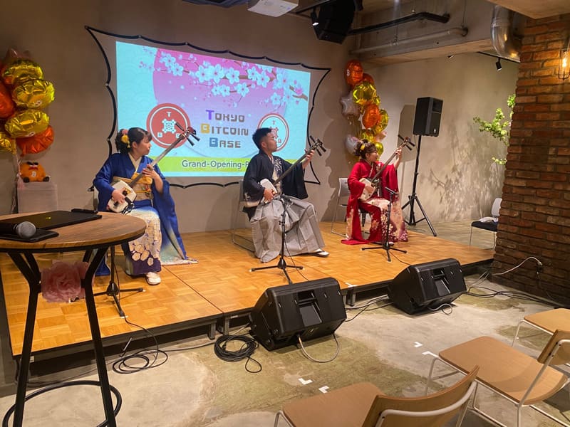 Japanese Bitcoin crafts by Minami at BitcoinVN Shop